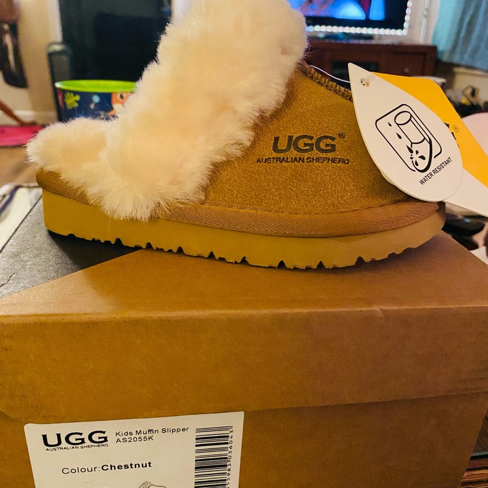 UGG Tan and Cream Cozy Slippers with Plush Lining